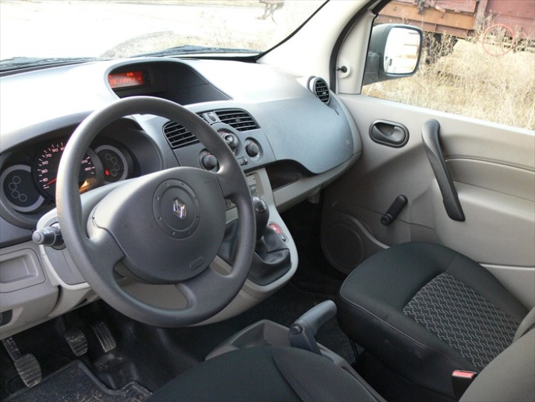 Renault Kangoo Express MAXI 1.5 dCi (63kW)