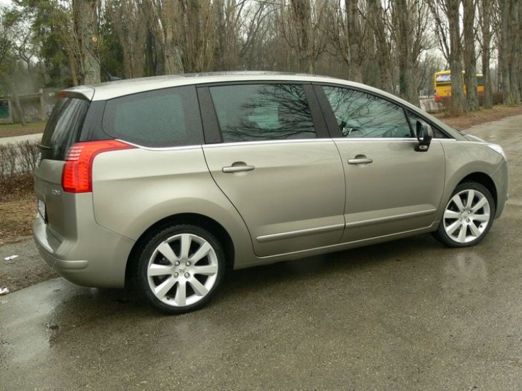 Peugeot 5008 1.6 HDi FAP