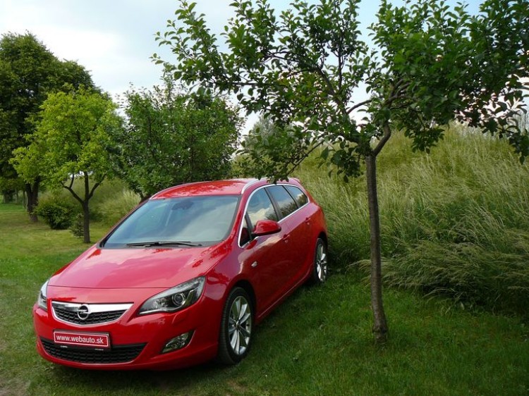 Opel Astra Sports Tourer 1.4 TURBO 