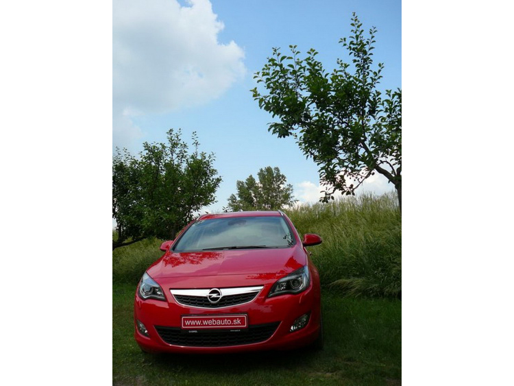 Opel Astra Sports Tourer 1.4 TURBO 