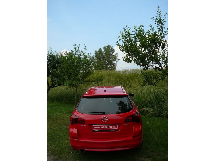 Opel Astra Sports Tourer 1.4 TURBO 