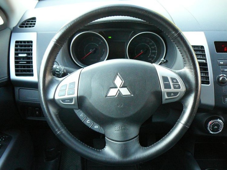 Mitsubishi Outlander 2.2 DI-D MIVEC 4WD