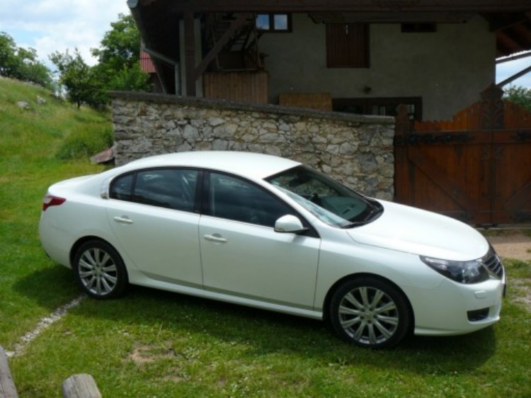 Renault Latitude 2.0 dCi AT