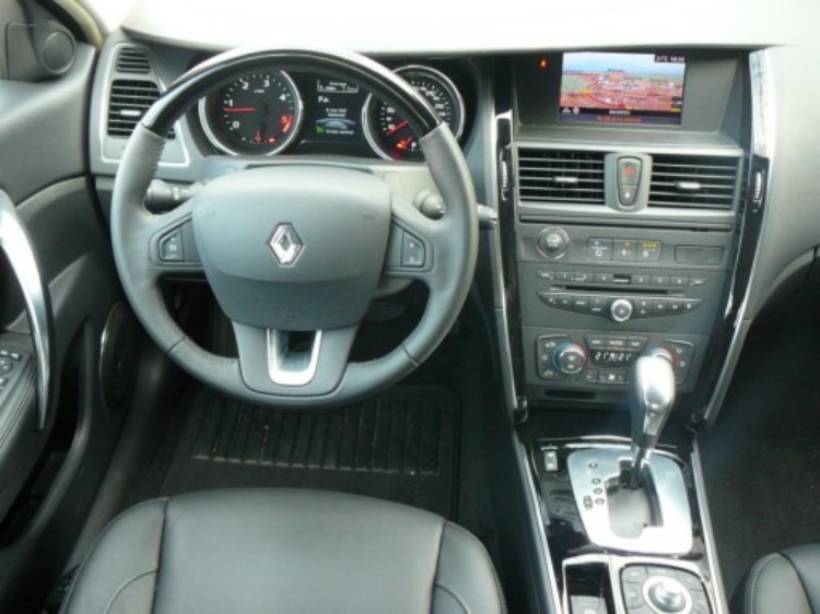 Renault Latitude 2.0 dCi AT