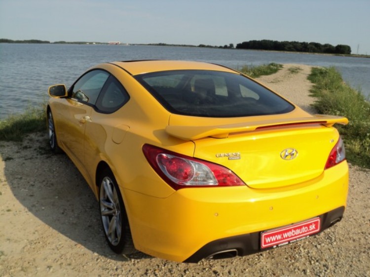 Hyundai Genesis Coupé 3.8 V6