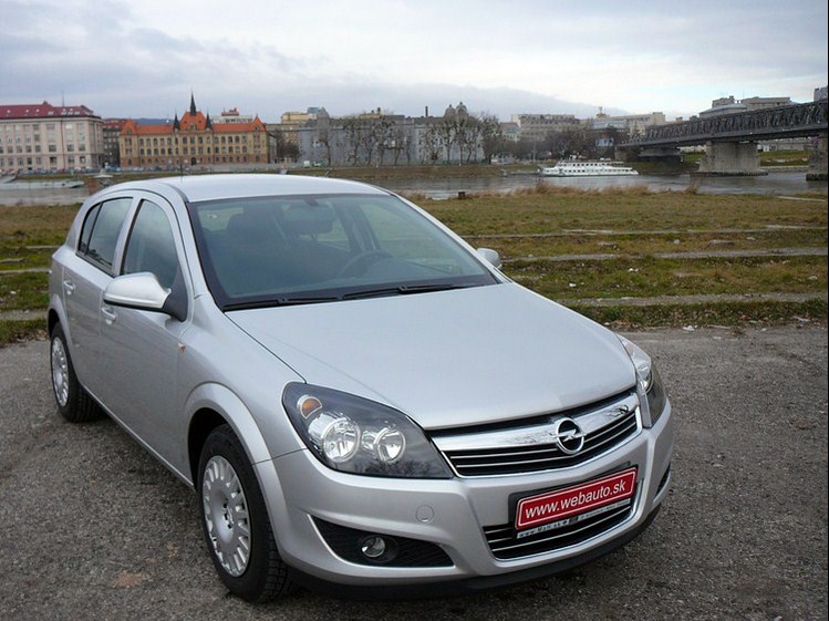 Opel Astra Classic III 1.6 ECOTEC