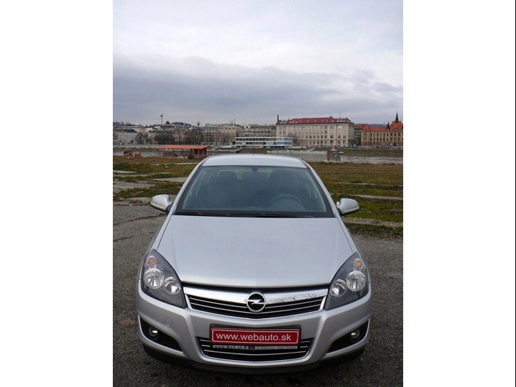 Opel Astra Classic III 1.6 ECOTEC