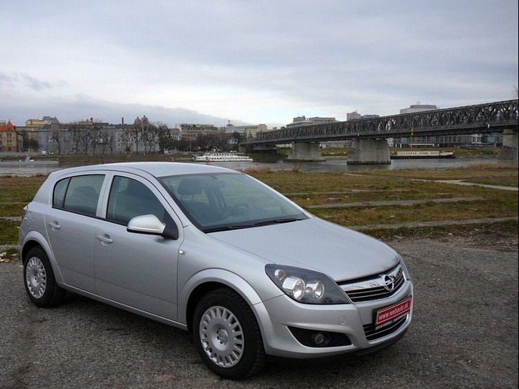 Opel Astra Classic III 1.6 ECOTEC