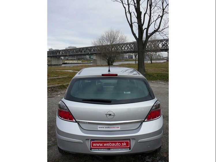 Opel Astra Classic III 1.6 ECOTEC