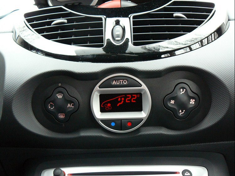 Renault Twingo 1.2 16V (2012)