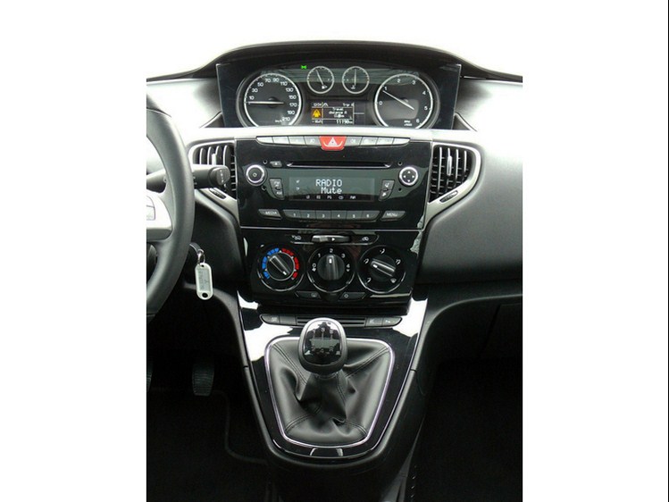 Lancia Ypsilon 1.3 JTD