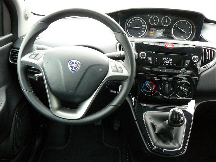 Lancia Ypsilon 1.3 JTD