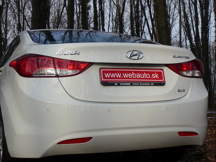 Hyundai Elantra 1.6 D-CVVT