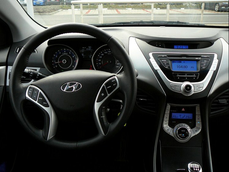 Hyundai Elantra 1.6 D-CVVT