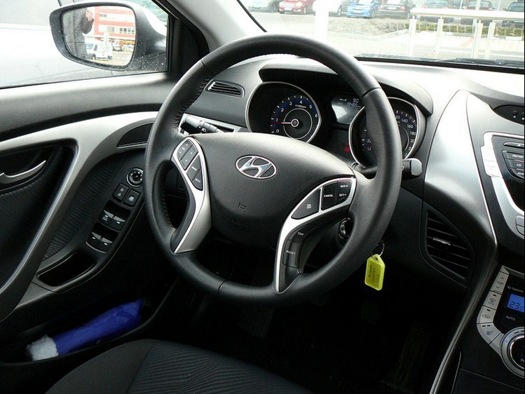 Hyundai Elantra 1.6 D-CVVT