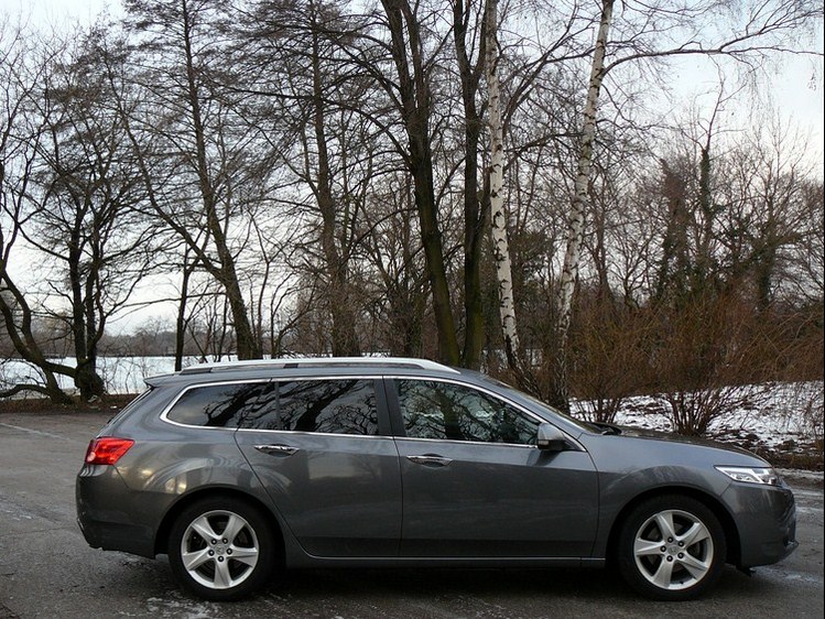 Honda Accord Tourer 2.2 i-DTEC 110kW (Facelift 2012)