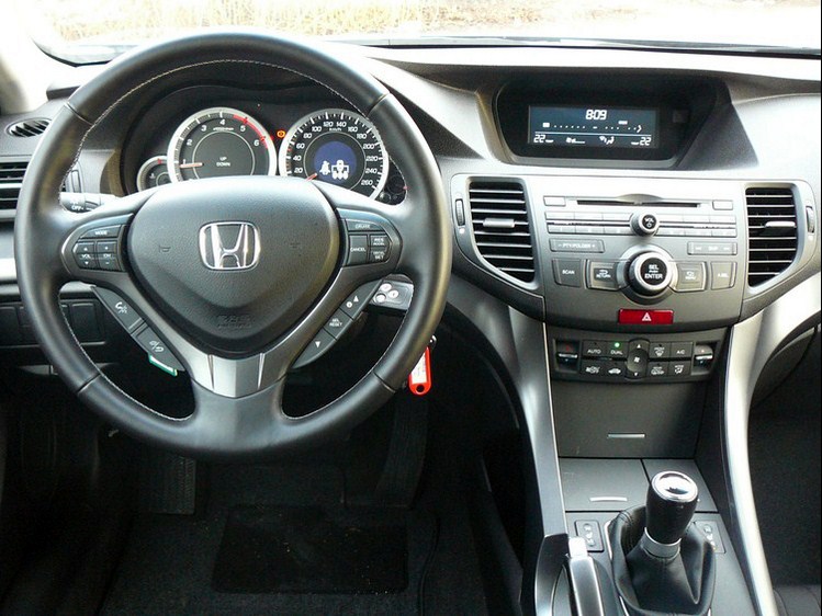 Honda Accord Tourer 2.2 i-DTEC 110kW (Facelift 2012)