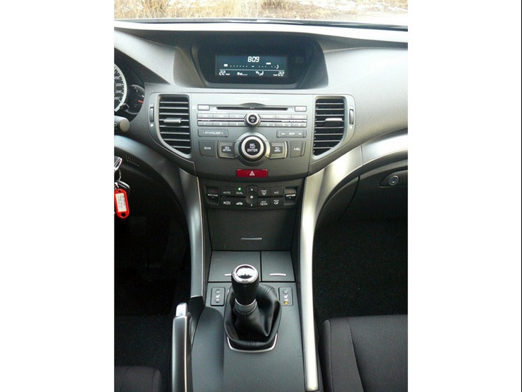 Honda Accord Tourer 2.2 i-DTEC 110kW (Facelift 2012)