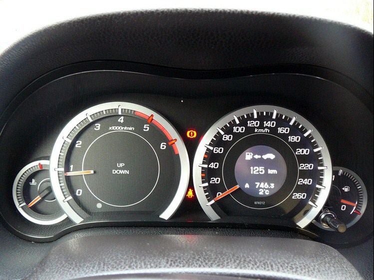 Honda Accord Tourer 2.2 i-DTEC 110kW (Facelift 2012)