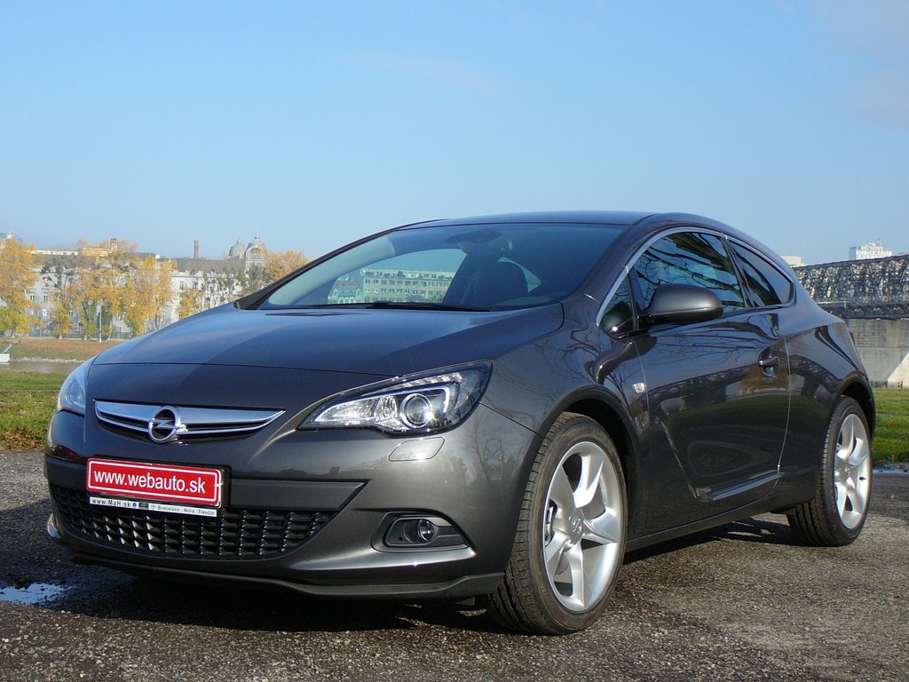 Opel Astra GTC 2.0 CDTI