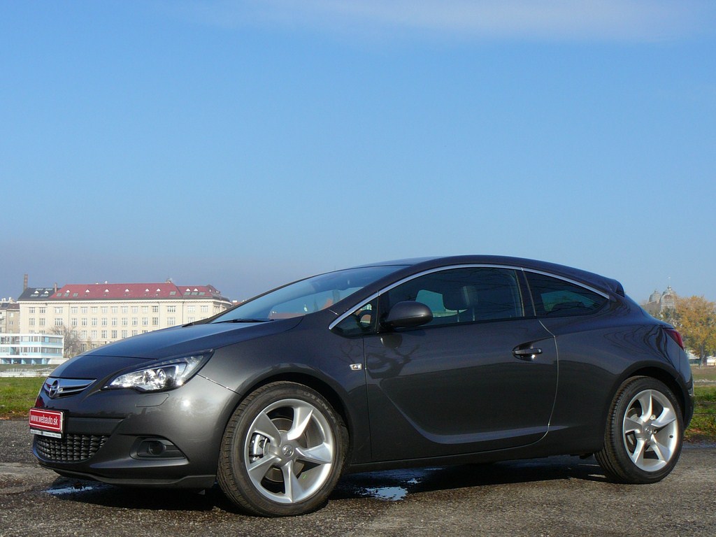 Opel Astra GTC 2.0 CDTI