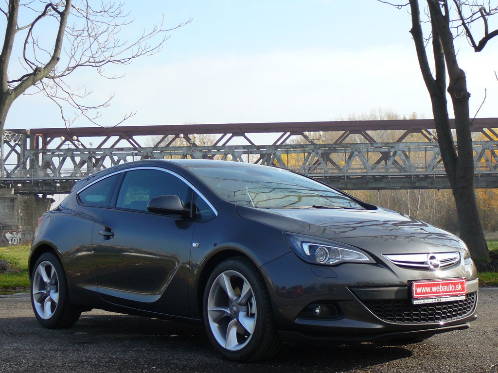 Opel Astra GTC 2.0 CDTI