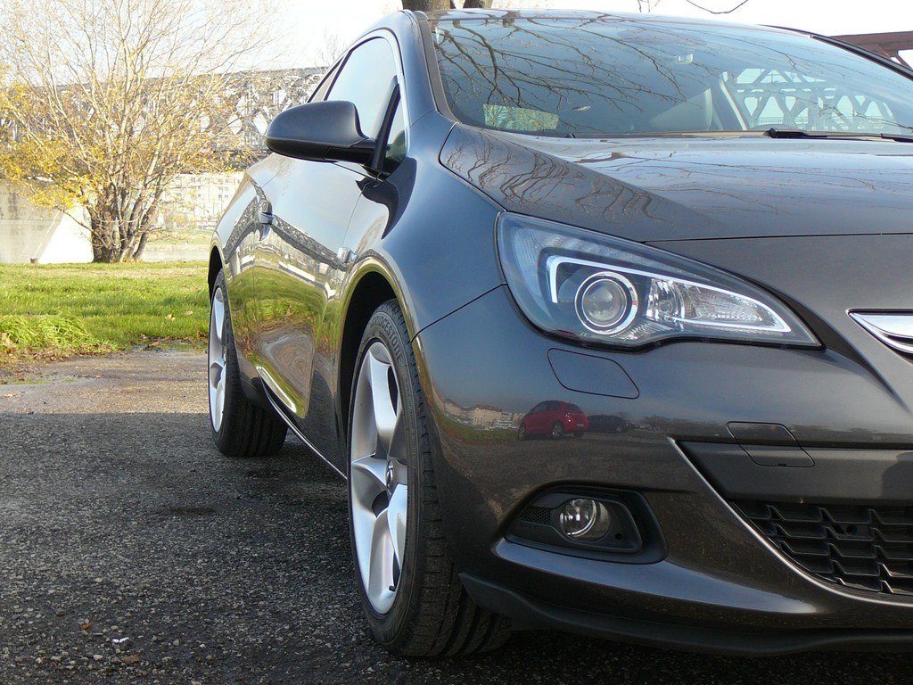 Opel Astra GTC 2.0 CDTI