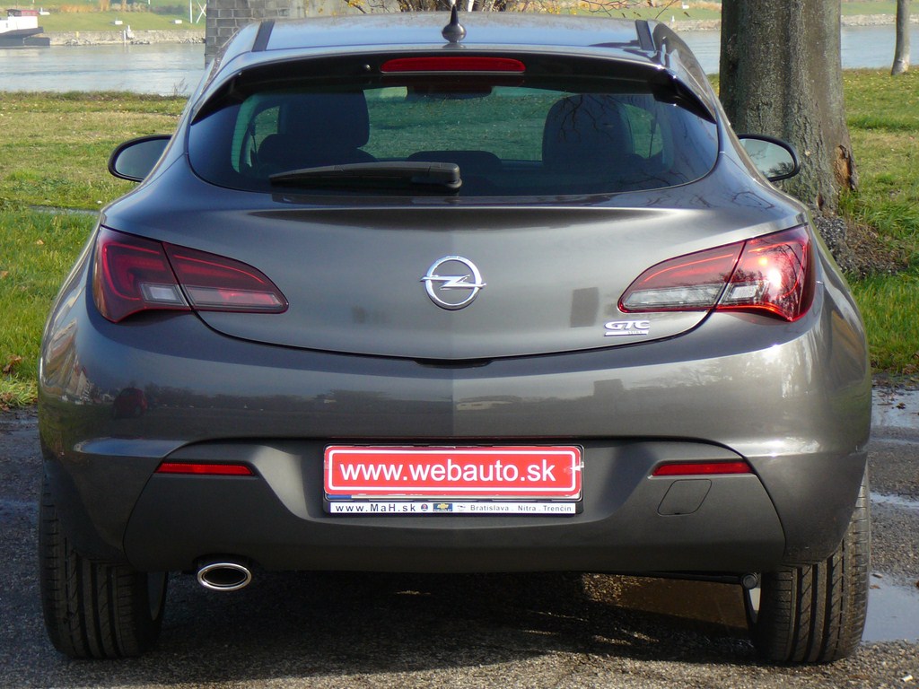 Opel Astra GTC 2.0 CDTI