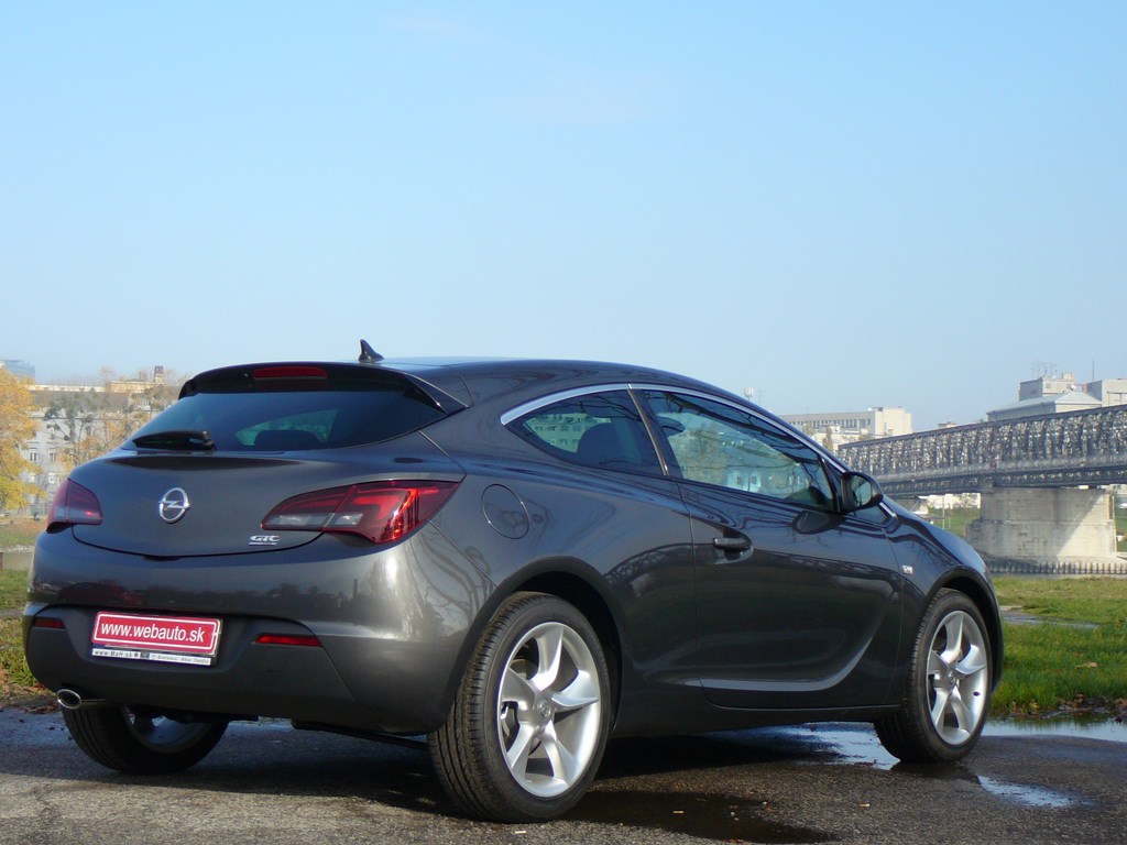 Opel Astra GTC 2.0 CDTI