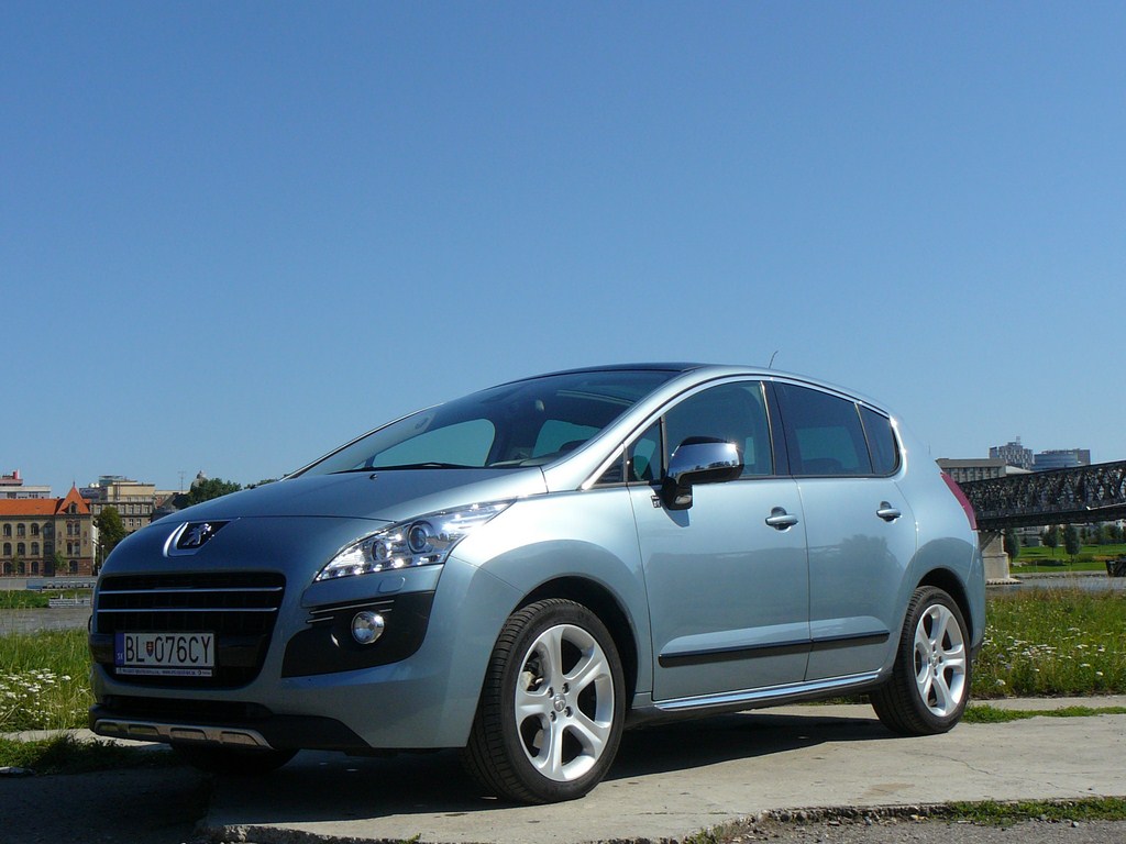 Peugeot 3008 2.0 HDi Hybrid4