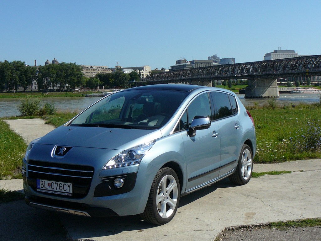 Peugeot 3008 2.0 HDi Hybrid4