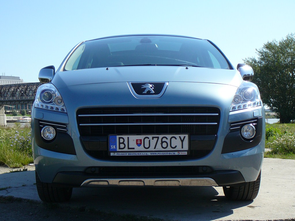 Peugeot 3008 2.0 HDi Hybrid4