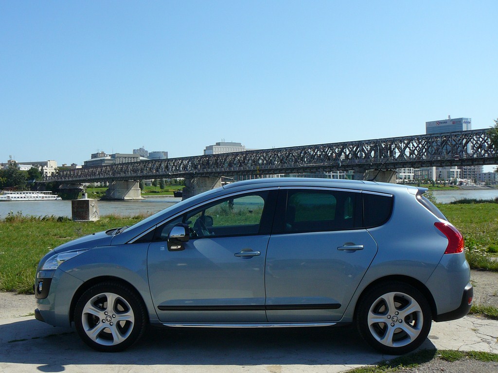 Peugeot 3008 2.0 HDi Hybrid4