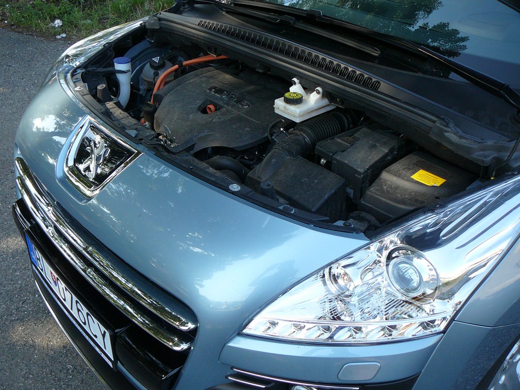 Peugeot 3008 2.0 HDi Hybrid4