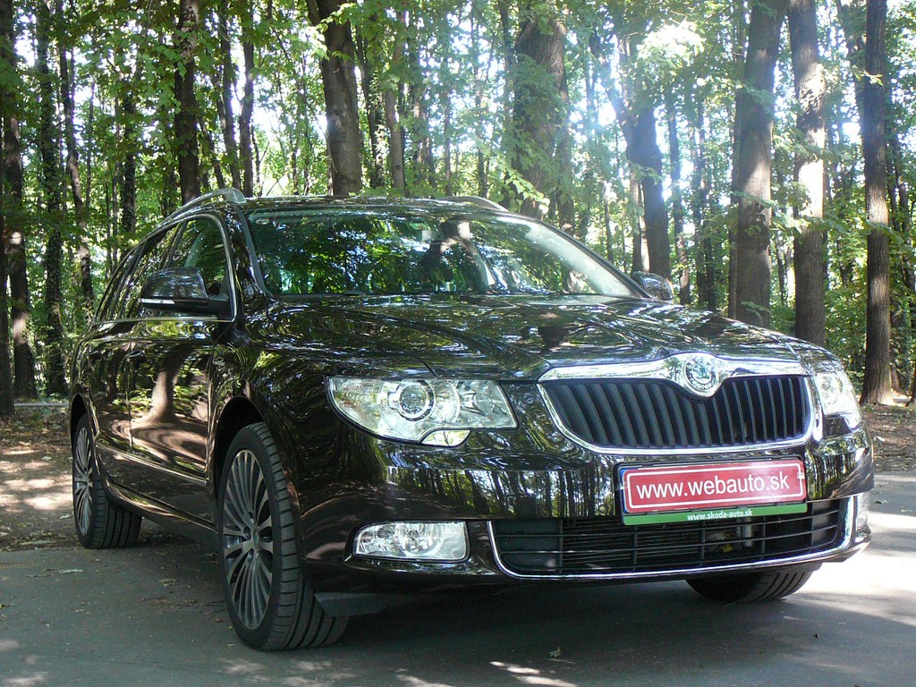 Škoda Superb Kombi 2.0 TDi DSG L&K