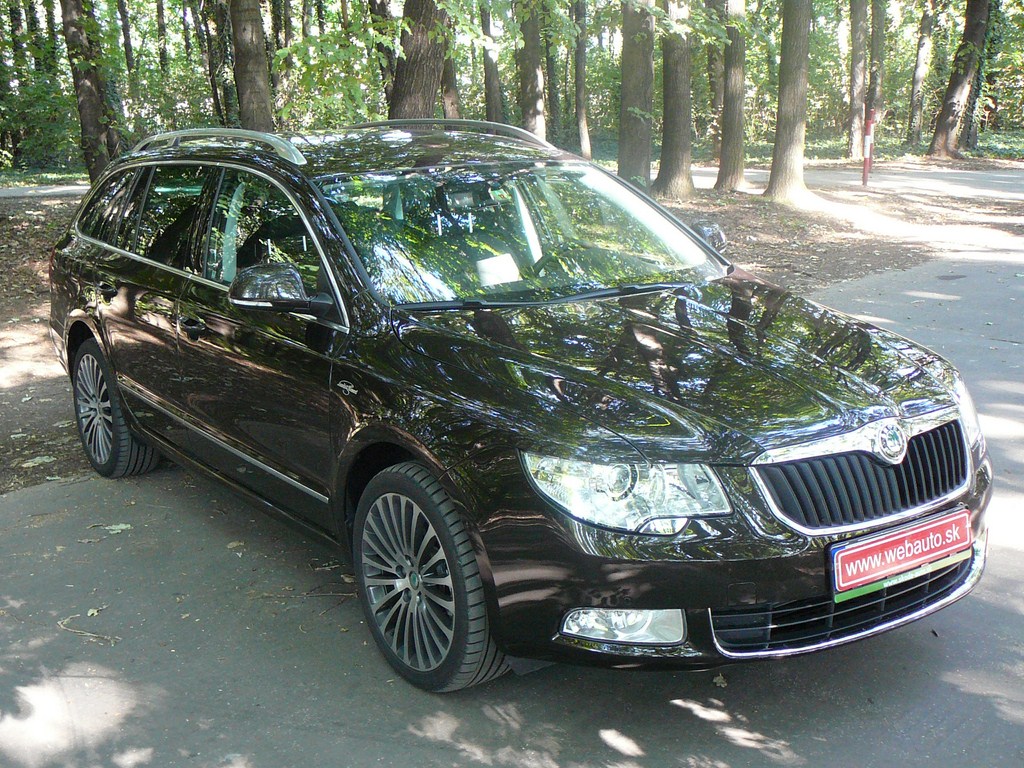 Škoda Superb Kombi 2.0 TDi DSG L&K