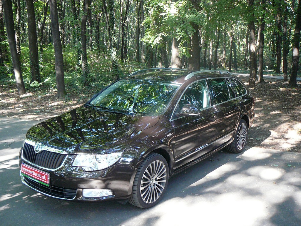 Škoda Superb Kombi 2.0 TDi DSG L&K