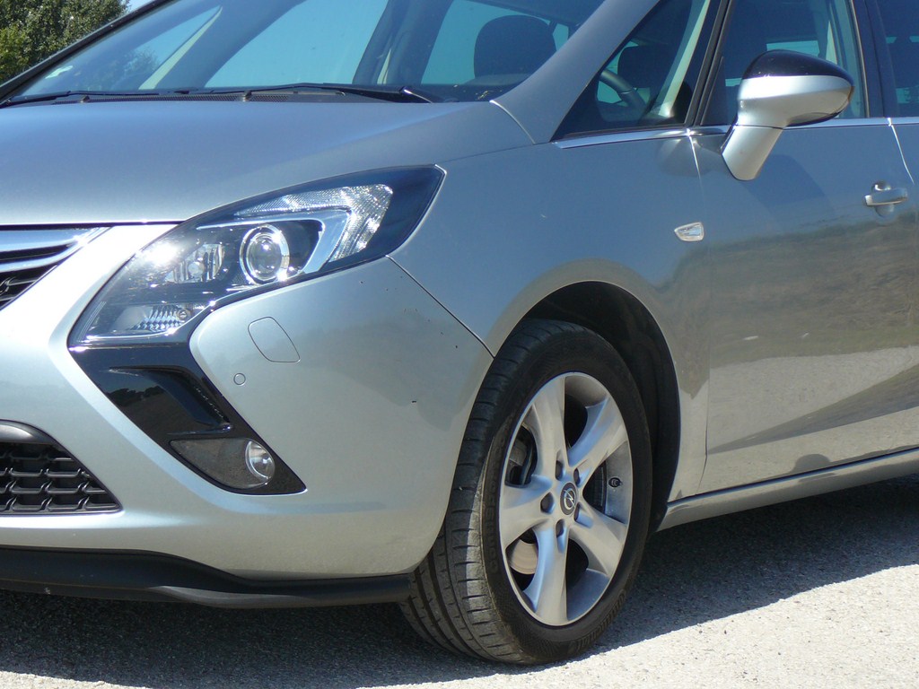 Opel Zafira Tourer 2.0 CDTI MT (96kW)