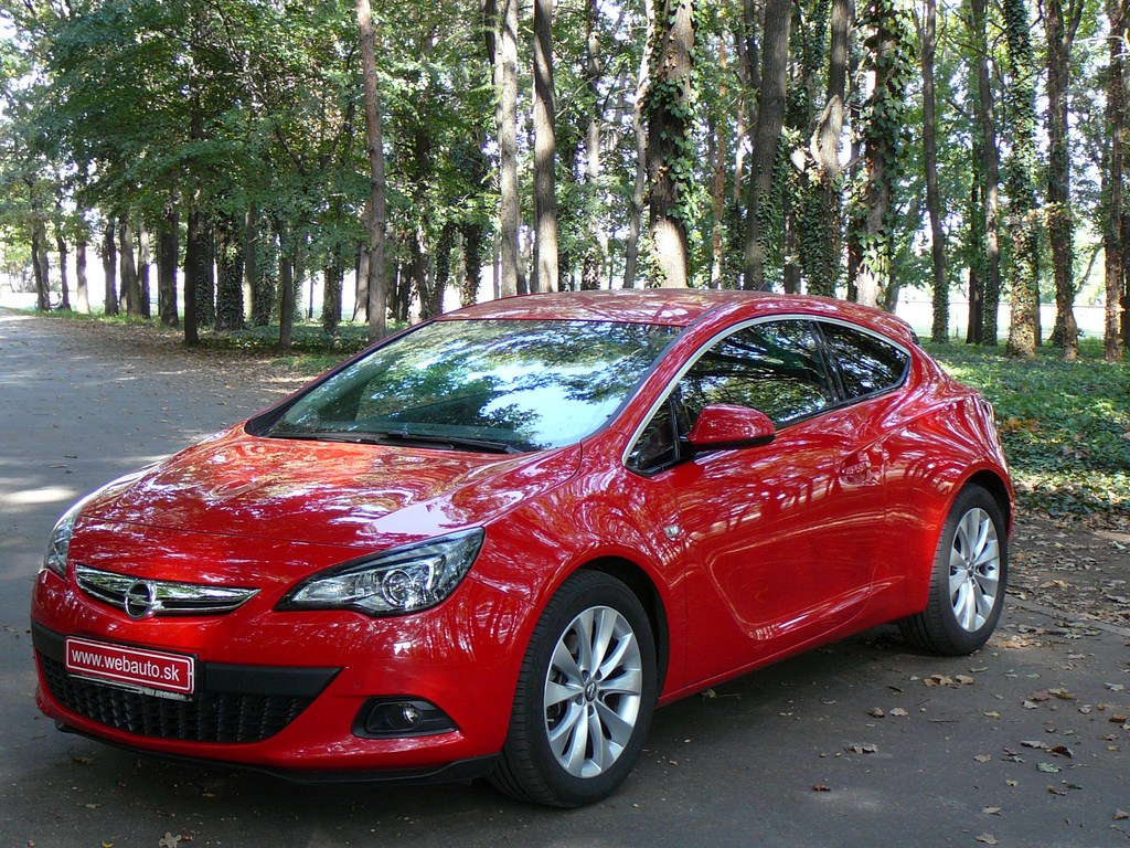 Opel Astra GTC 1.6 TURBO