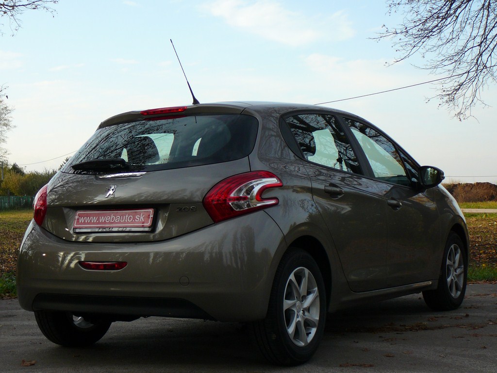 Peugeot 208 1.2 VTi