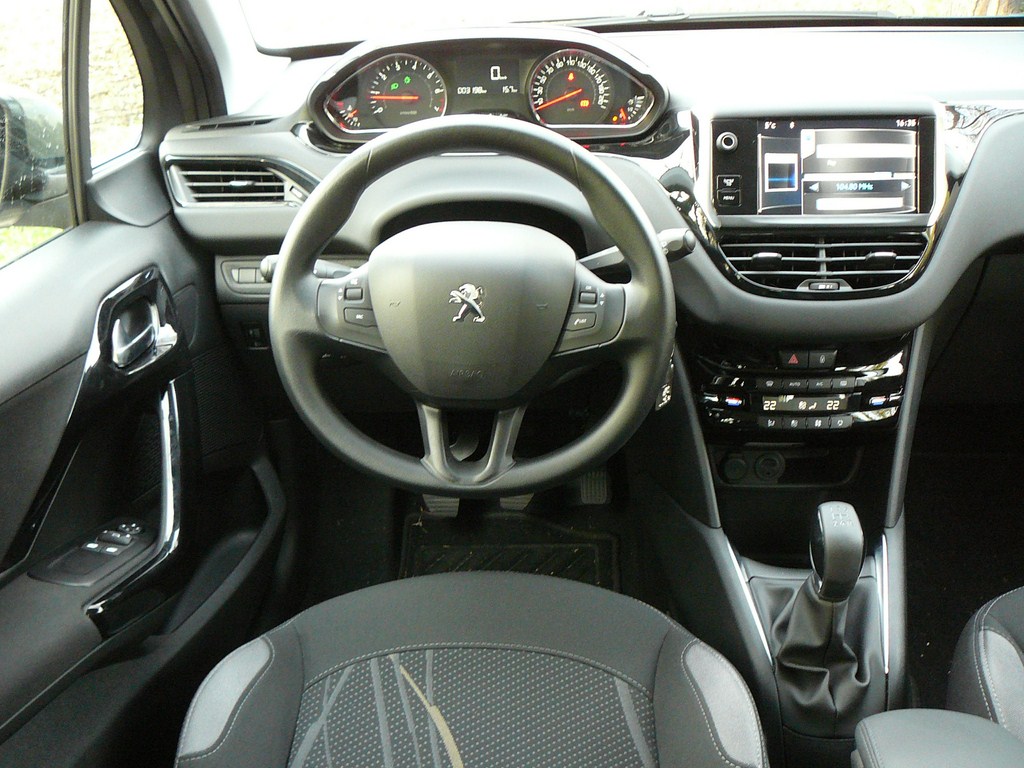 Peugeot 208 1.2 VTi