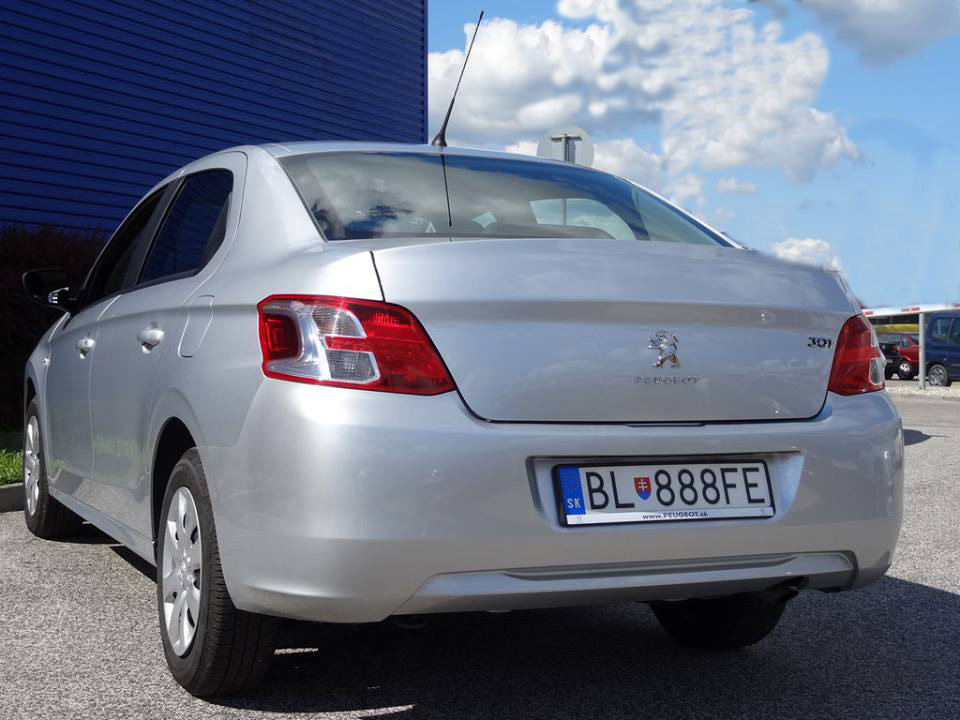 Peugeot 301 1.6 VTi