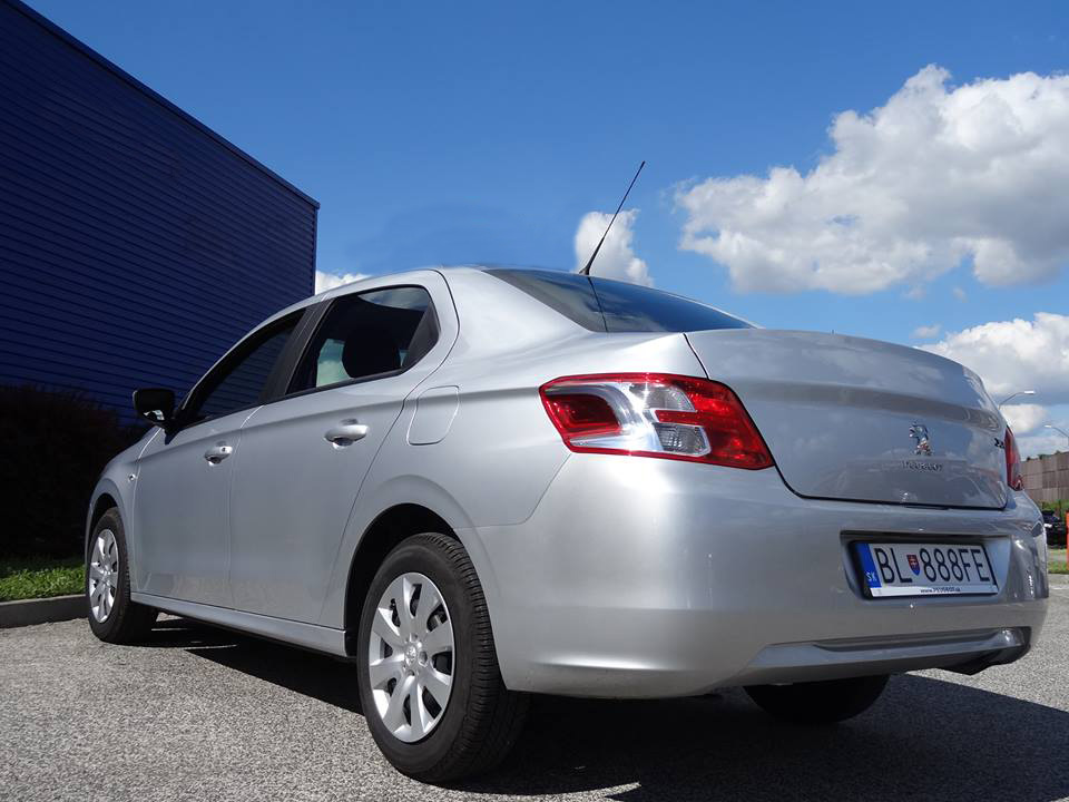 Peugeot 301 1.6 VTi