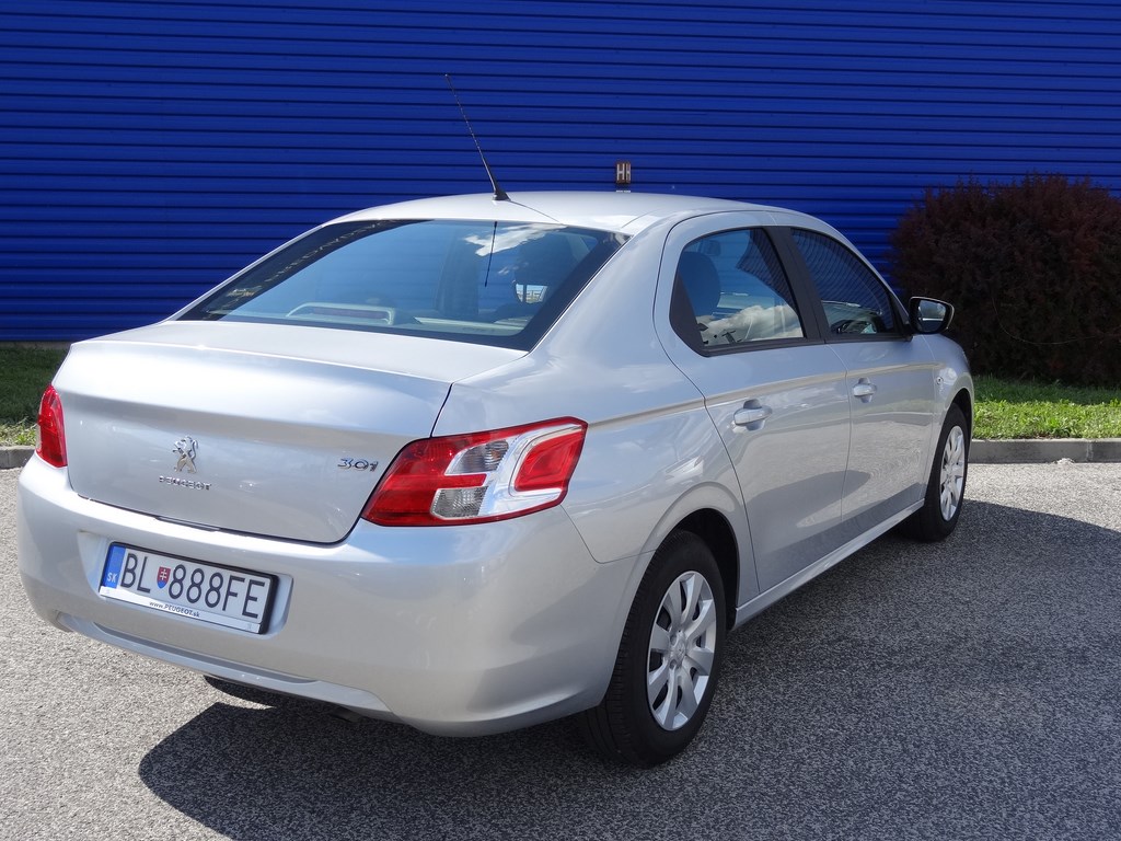 Peugeot 301 1.6 VTi