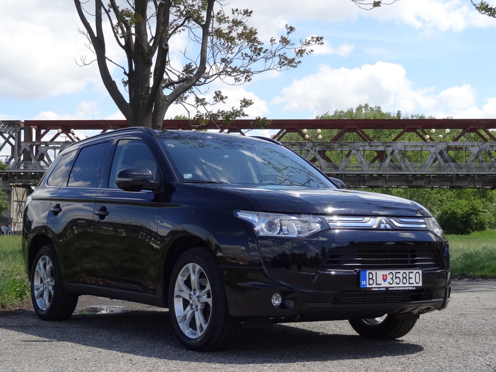 Mitsubishi Outlander 2.2 DI-D AWD AT