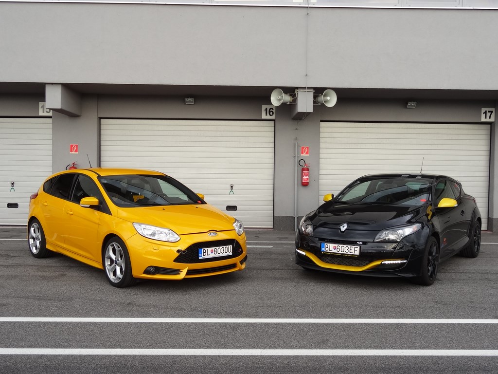 Focus ST vs. Mégane RS