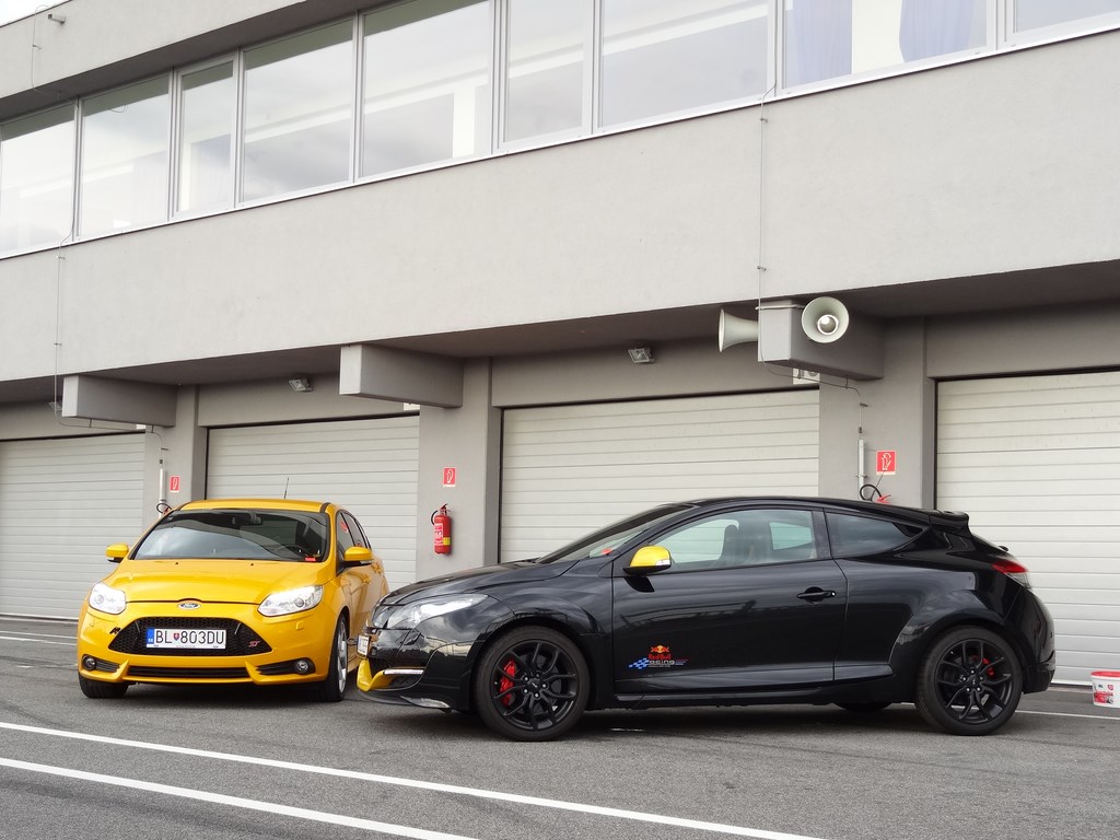 Focus ST vs. Mégane RS