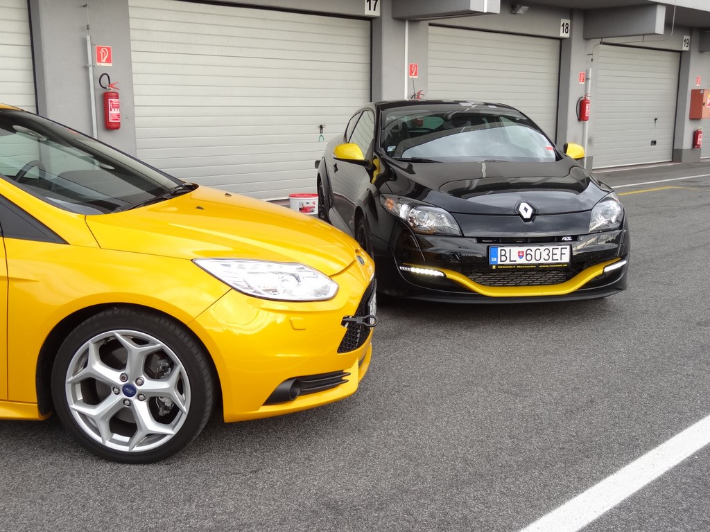 Focus ST vs. Mégane RS