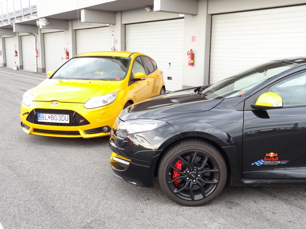 Focus ST vs. Mégane RS