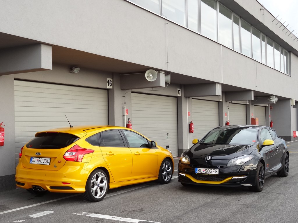 Focus ST vs. Mégane RS